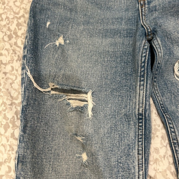 Abercrombie and Fitch Curve Love Ankle Straight Ultra High Rise Jean - Picture 9 of 11